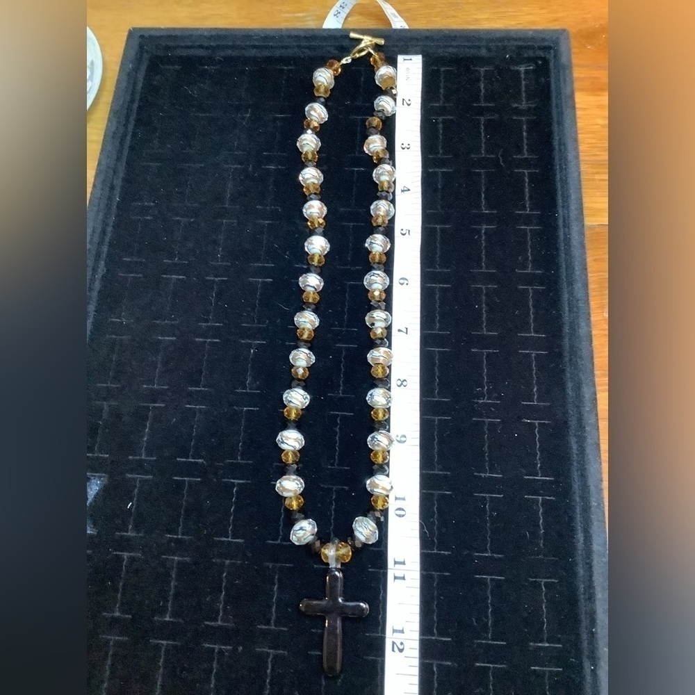 NEW--Vintage Glass Beaded cross Necklace